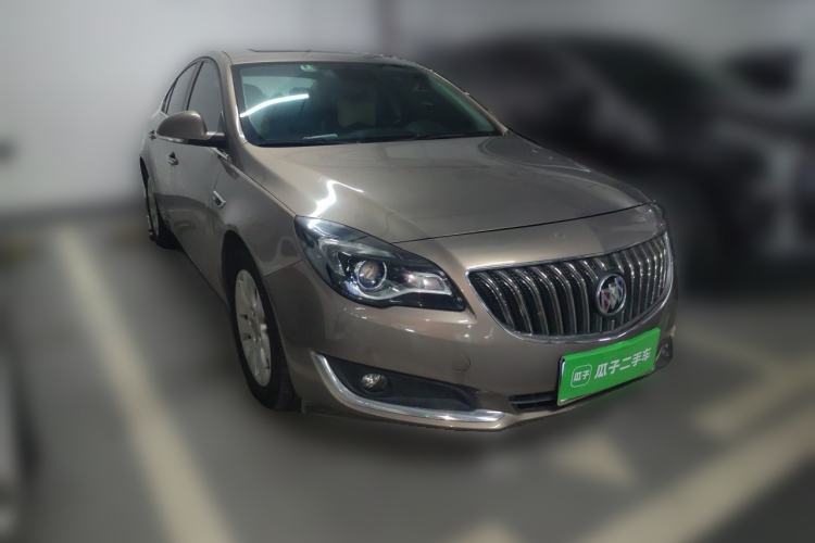 Used Buick Regal 2015 1.6T Elite Tech Model Front Right 45 Deg