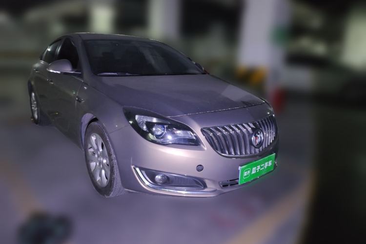 Used Buick Regal 2015 1.6T Leading Technology Model Front Right 45 Deg