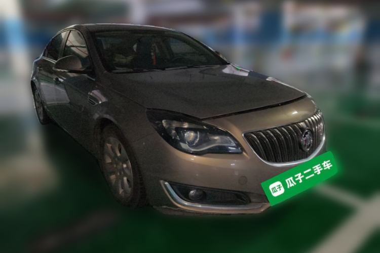 Used Buick Regal 2015 2.0L Leading Fashion Edition Front Right 45 Deg