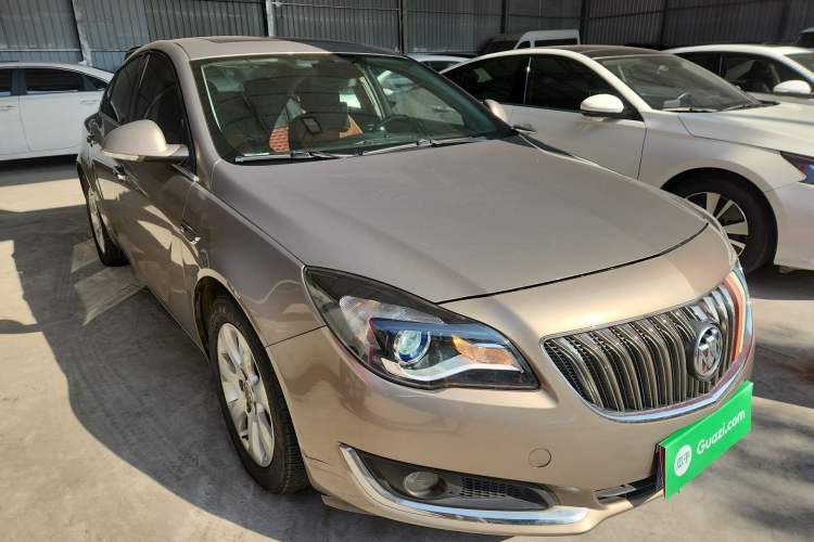 Used Buick Regal 2015 1.6T Elite Tech Model Front Right 45 Deg