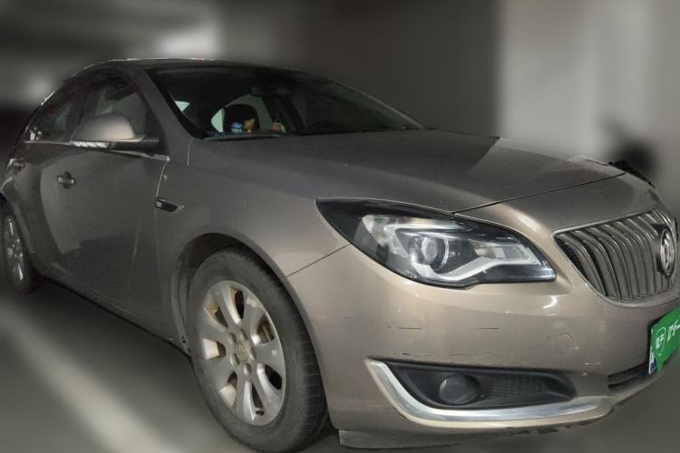 Used Buick Regal 2015 1.6T Elite Tech Model Front Right 45 Deg