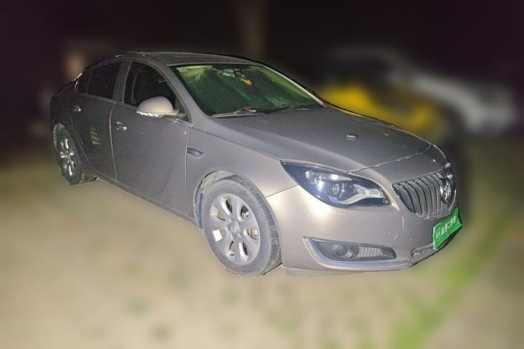 Used Buick Regal 2015 2.0L Leading Fashion Edition Front Right 45 Deg