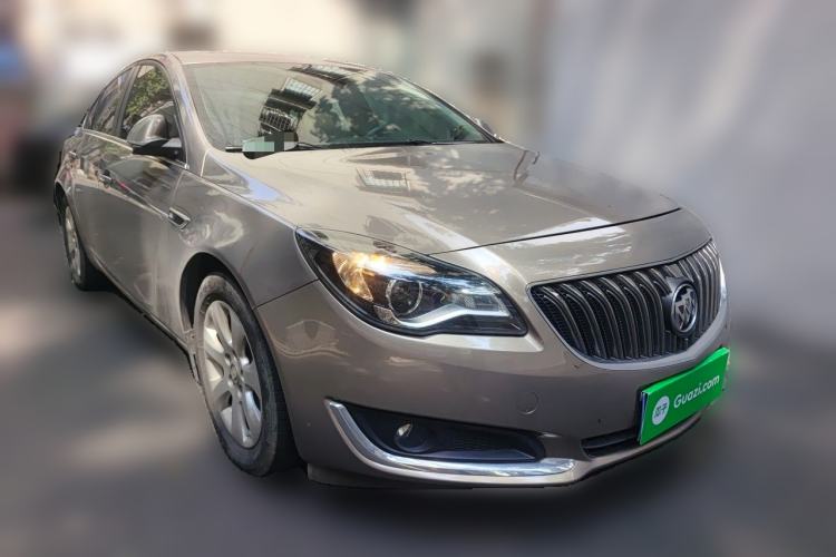 Used Buick Regal 2015 1.6T Elite Tech Model Front Right 45 Deg