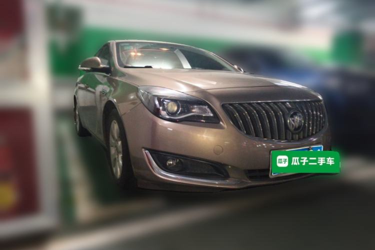 Used Buick Regal 2015 2.0L Leading Fashion Edition Front Right 45 Deg