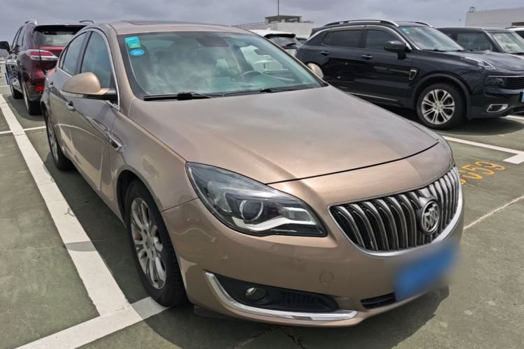 Used Buick Regal 2015 1.6T Elite Tech Model Front Right 45 Deg