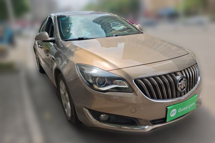 Used Buick Regal 2015 1.6T Leading Technology Model Front Right 45 Deg