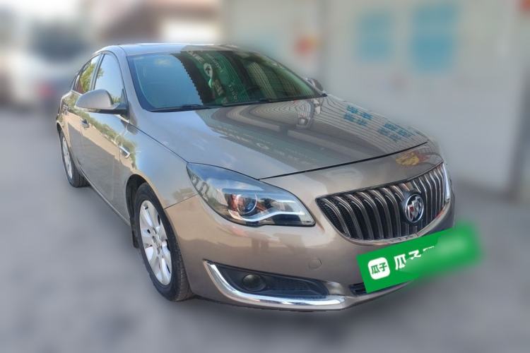 Used Buick Regal 2015 1.6T Leading Technology Model Front Right 45 Deg