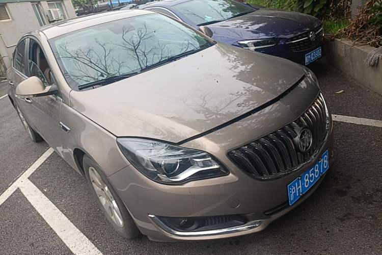 Used Buick Regal 2015 1.6T Elite Tech Model Front Right 45 Deg