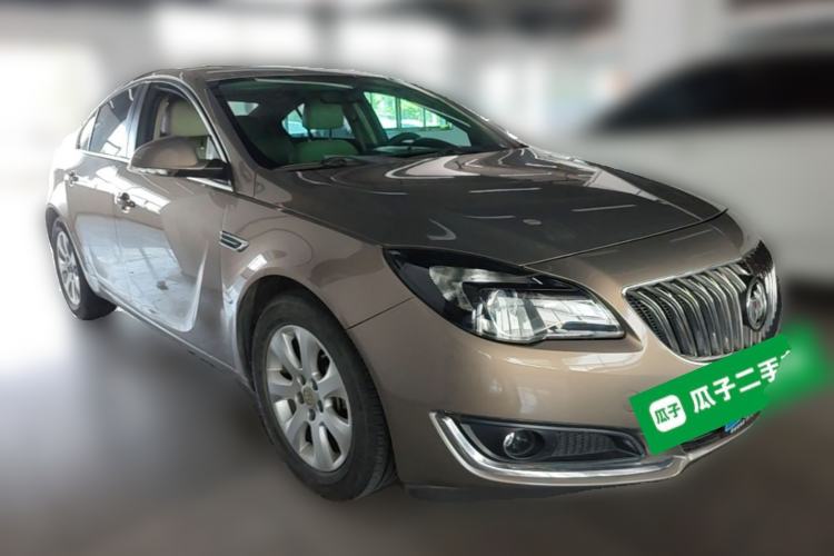 Used Buick Regal 2015 2.0L Leading Fashion Edition Front Right 45 Deg