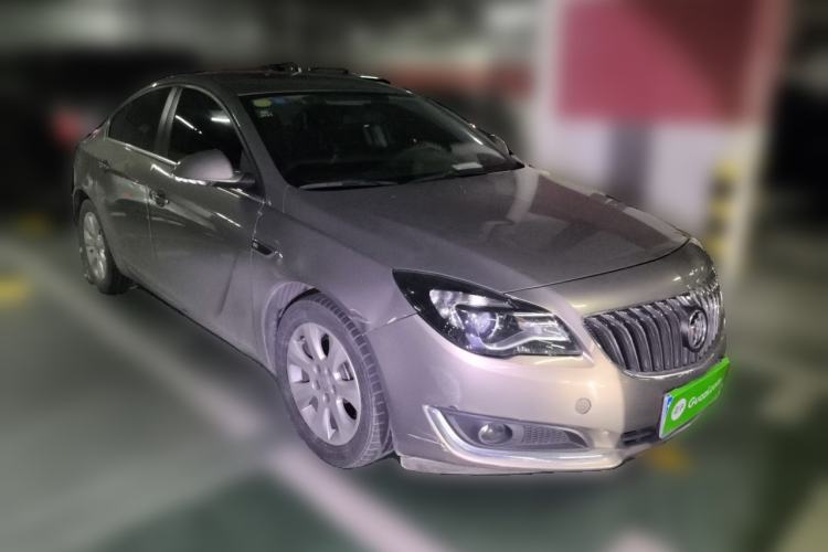 Used Buick Regal 2015 1.6T Leading Technology Model Front Right 45 Deg
