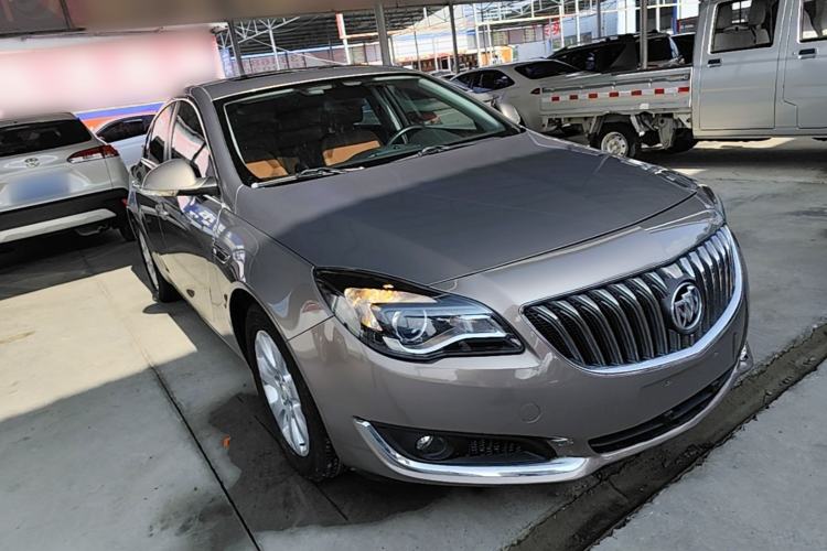 Used Buick Regal 2015 1.6T Elite Tech Model Front Right 45 Deg