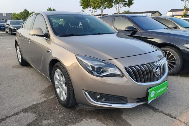 Used Buick Regal 2015 1.6T Elite Tech Model Front Right 45 Deg