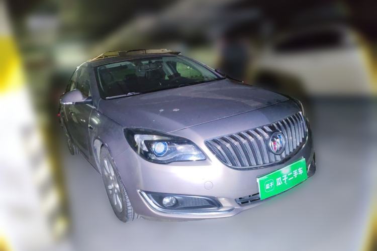Used Buick Regal 2015 1.6T Leading Technology Model Front Right 45 Deg
