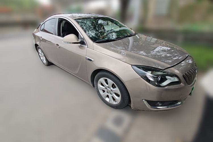 Used Buick Regal 2015 1.6T Leading Technology Model Front Right 45 Deg