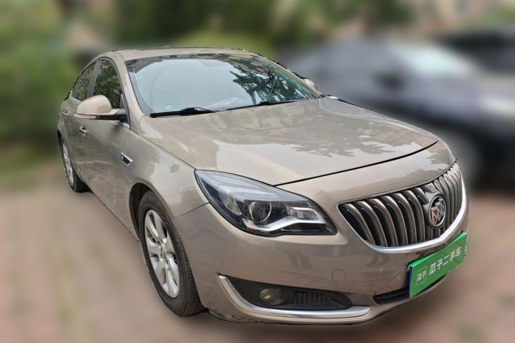 Used Buick Regal 2015 1.6T Elite Tech Model Front Right 45 Deg