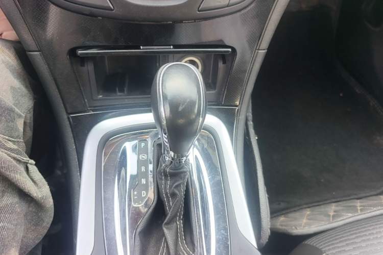 Used Buick Regal 2015 1.6T Leading Technology Model Gear Lever