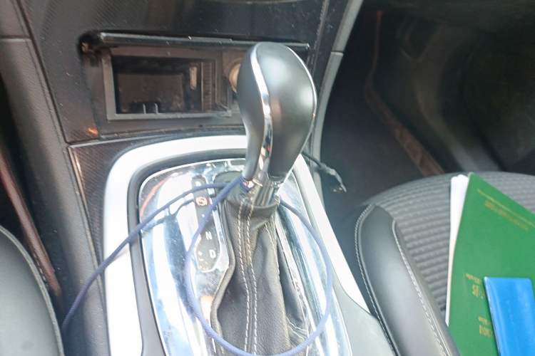 Used Buick Regal 2015 1.6T Leading Technology Model Gear Lever