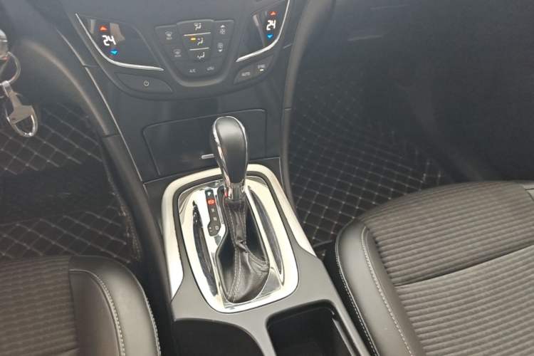Used Buick Regal 2015 1.6T Leading Technology Model Gear Lever