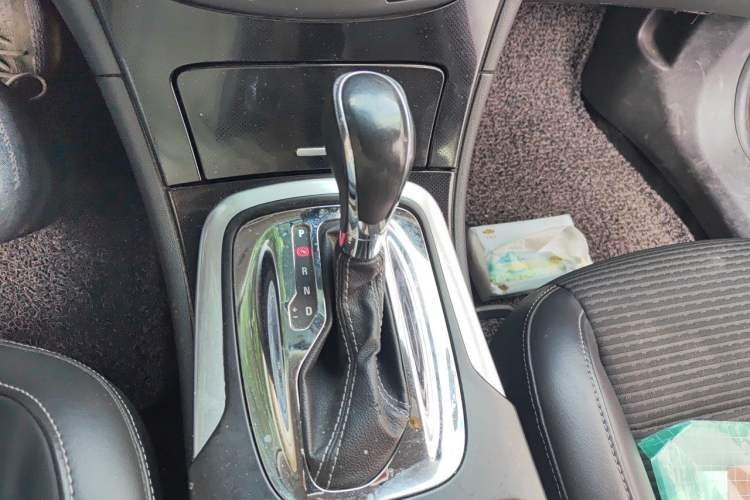 Used Buick Regal 2015 1.6T Leading Technology Model Gear Lever