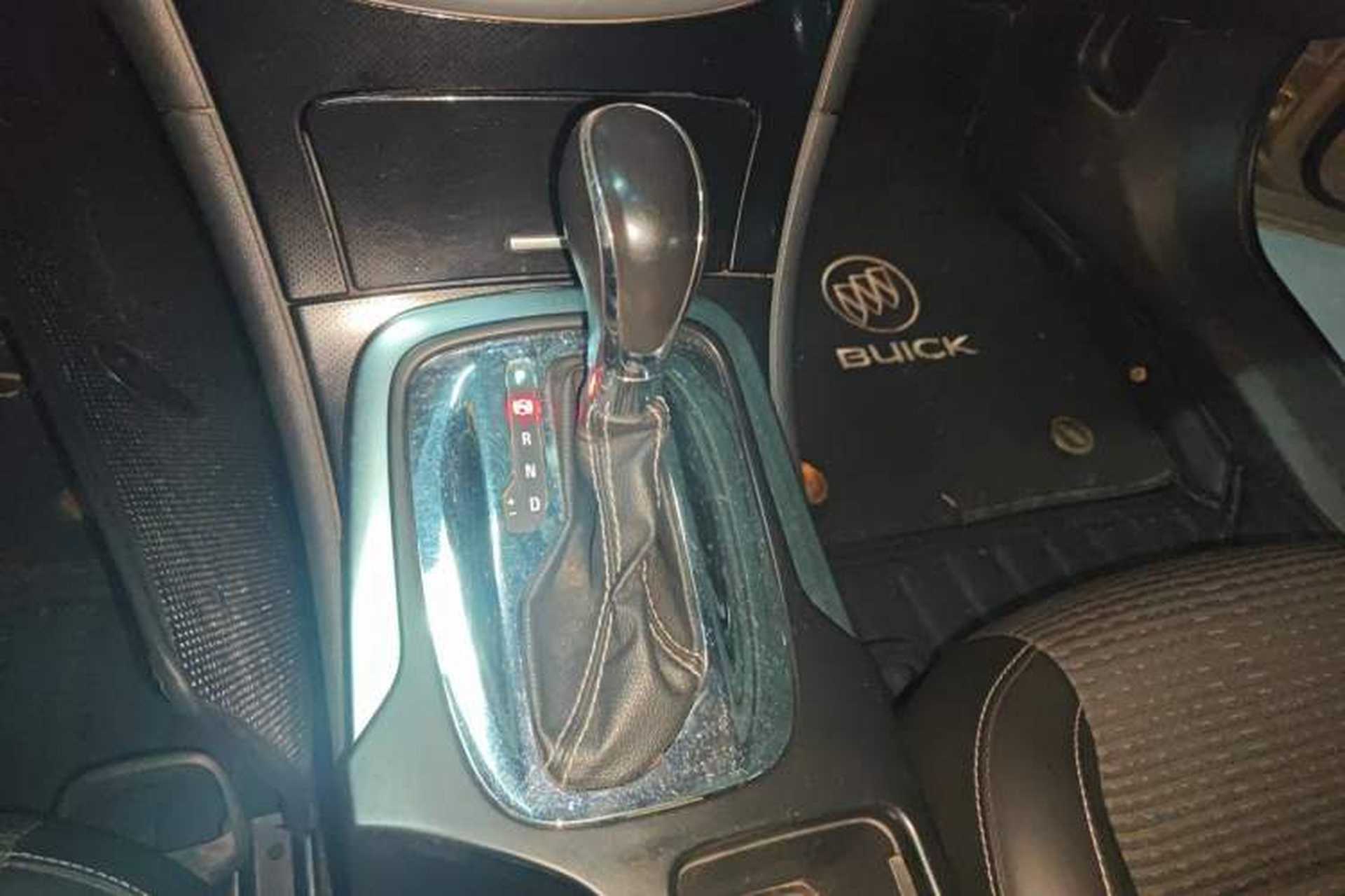 Used Buick Regal 2015 1.6T Leading Technology Model Gear Lever