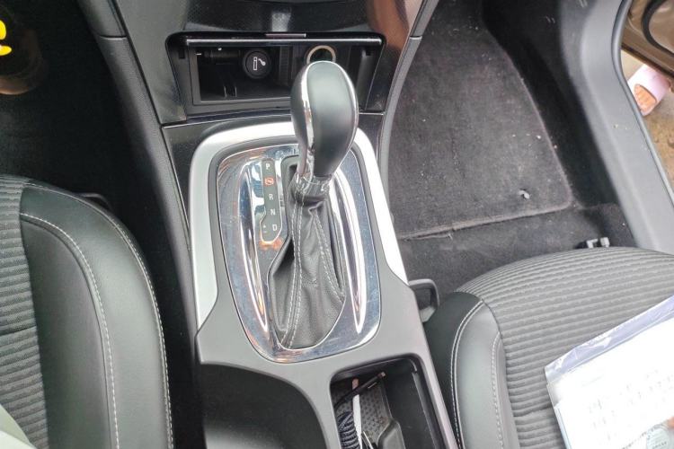 Used Buick Regal 2015 1.6T Leading Technology Model Gear Lever