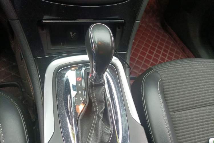 Used Buick Regal 2015 1.6T Leading Technology Model Gear Lever