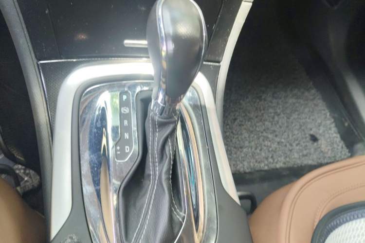 Used Buick Regal 2015 1.6T Leading Technology Model Gear Lever