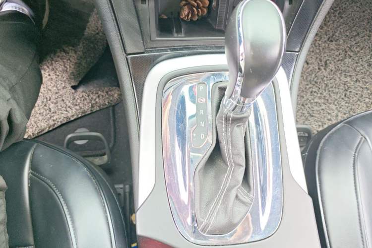 Used Buick Regal 2015 1.6T Leading Technology Model Gear Lever