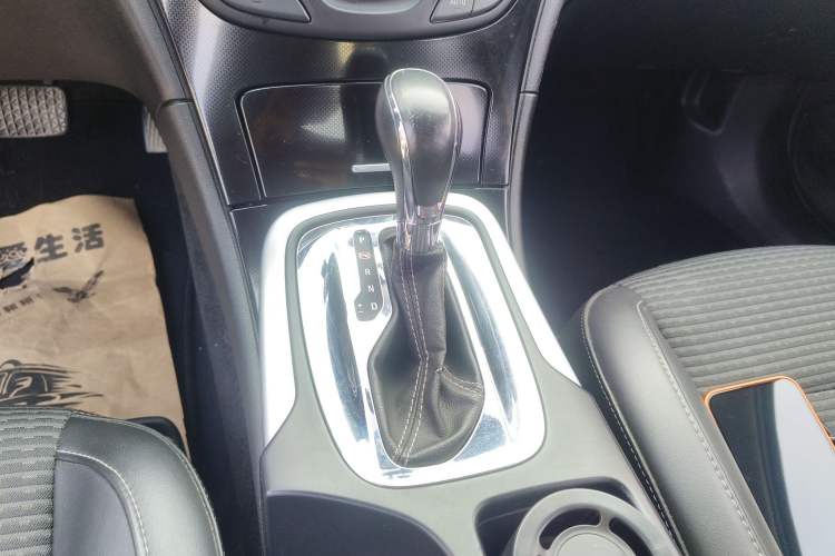 Used Buick Regal 2015 1.6T Leading Technology Model Gear Lever