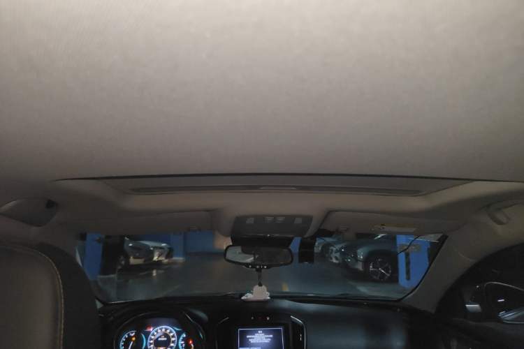 Used Buick Regal 2015 1.6T Elite Tech Model Headliner