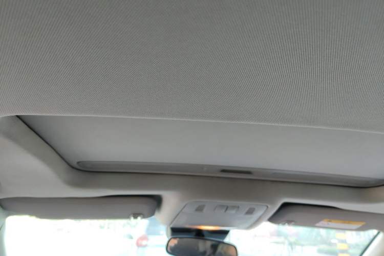 Used Buick Regal 2015 1.6T Elite Tech Model Headliner