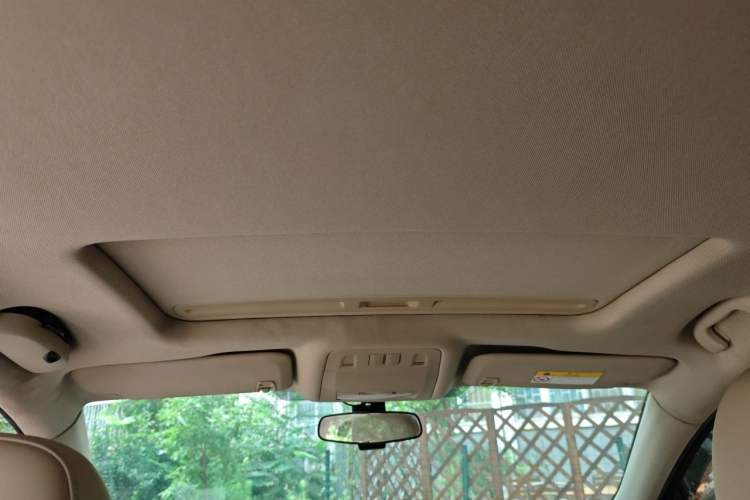 Used Buick Regal 2015 2.0L Leading Fashion Edition Headliner