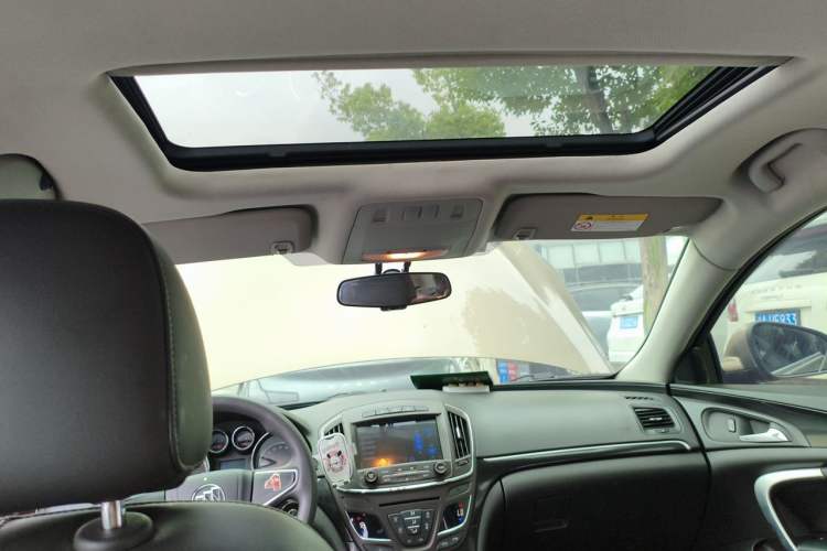 Used Buick Regal 2015 1.6T Leading Technology Model Headliner