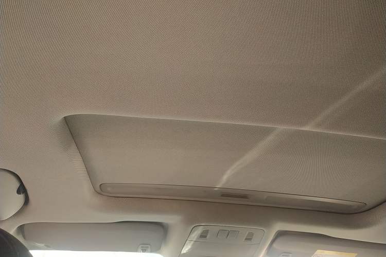 Used Buick Regal 2015 1.6T Fashion Tech Model Headliner
