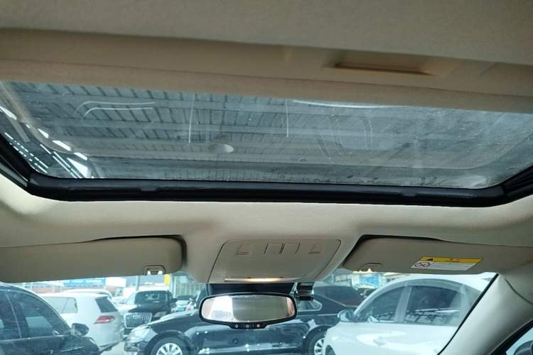 Used Buick Regal 2015 2.0L Elite Fashion Edition Headliner