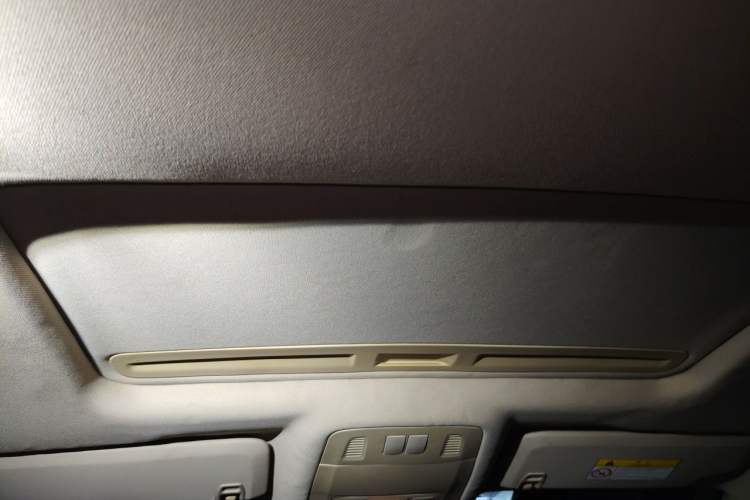 Used Buick Regal 2015 2.0L Leading Fashion Edition Headliner