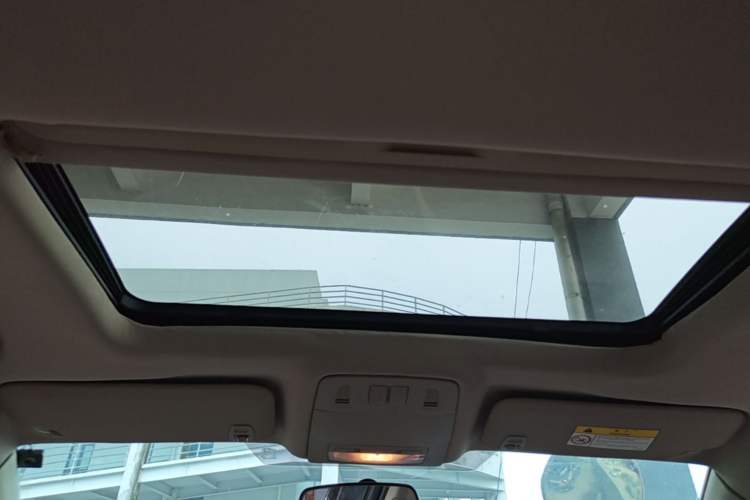Used Buick Regal 2015 2.0L Leading Fashion Edition Headliner