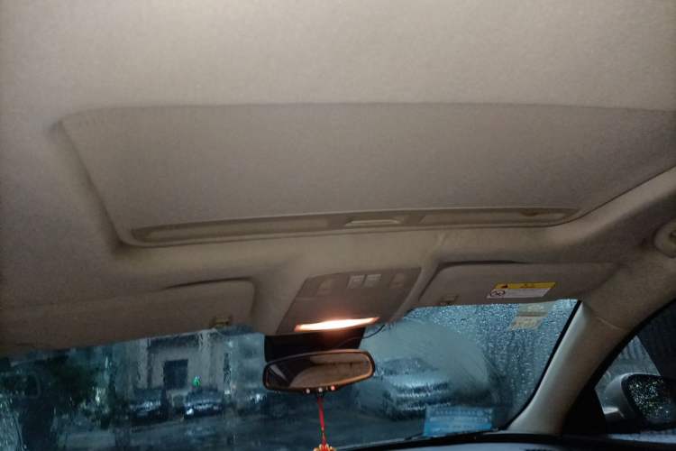Used Buick Regal 2015 2.0L Elite Fashion Edition Headliner
