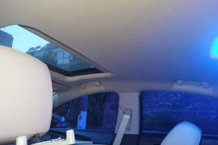 Used Buick Regal 2015 2.0L Elite Fashion Edition Headliner