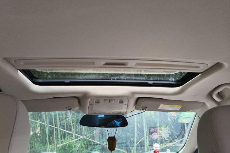 Used Buick Regal 2015 2.0L Leading Fashion Edition Headliner