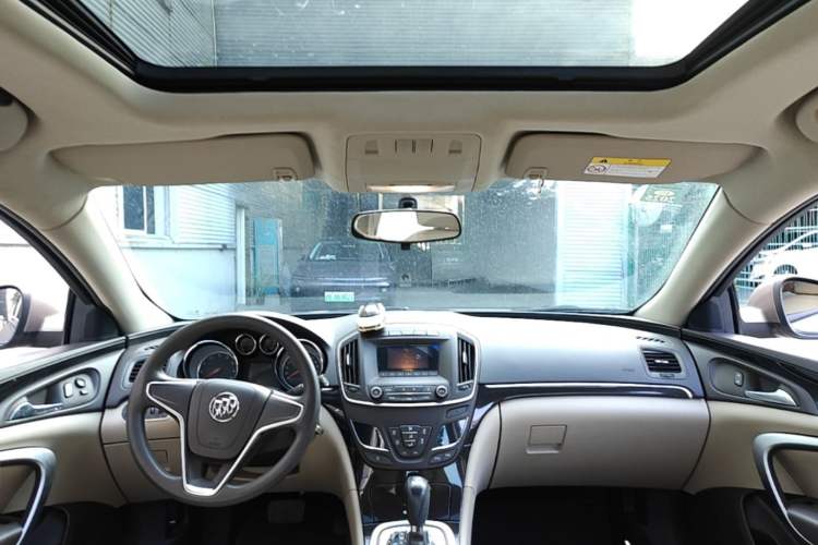 Used Buick Regal 2015 2.0L Leading Fashion Edition Headliner