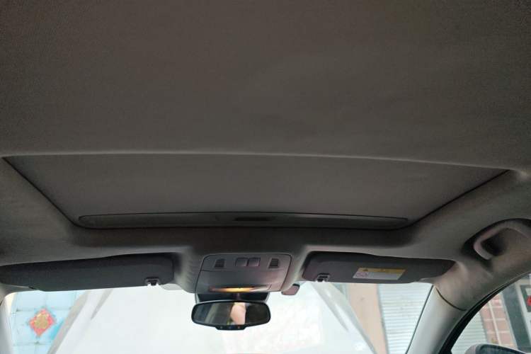 Used Buick Regal 2015 1.6T Elite Tech Model Headliner