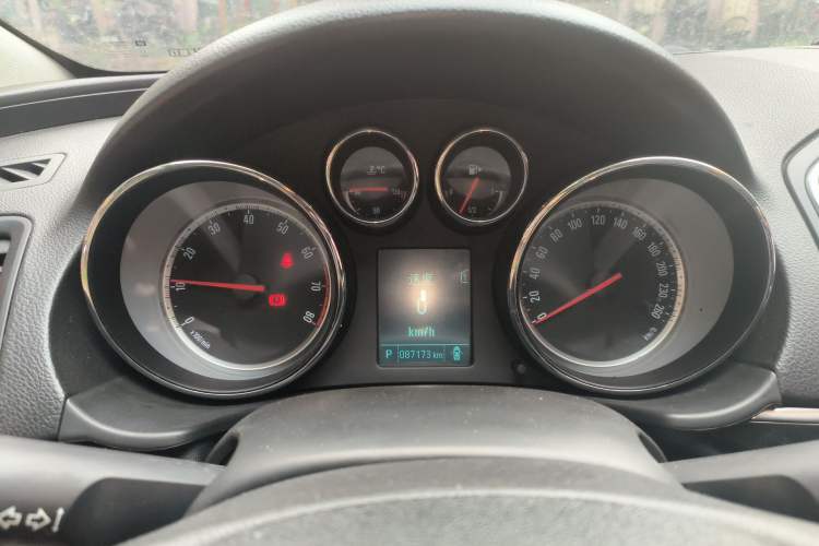 Used Buick Regal 2015 1.6T Leading Technology Model Instrument Cluster