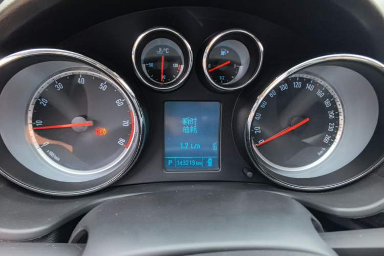 Used Buick Regal 2015 1.6T Leading Technology Model Instrument Cluster