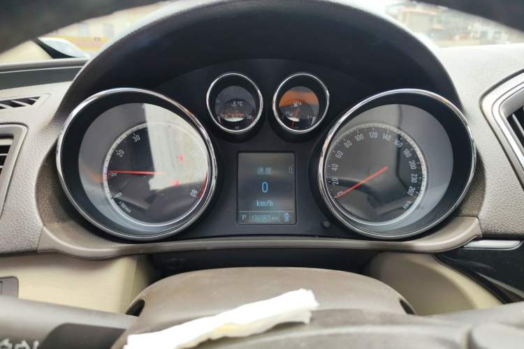 Used Buick Regal 2015 2.0L Leading Fashion Edition Instrument Cluster
