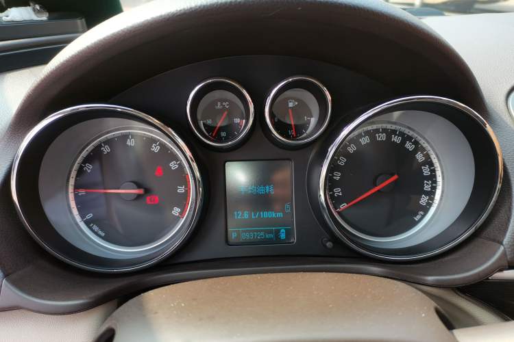 Used Buick Regal 2015 2.0L Leading Fashion Edition Instrument Cluster