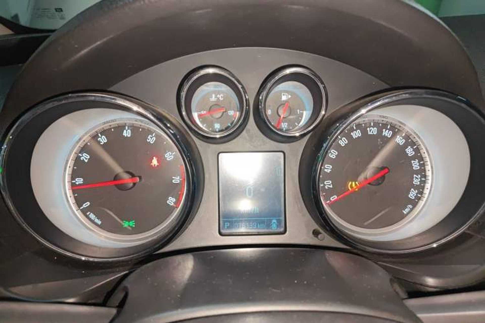 Used Buick Regal 2015 1.6T Leading Technology Model Instrument Cluster