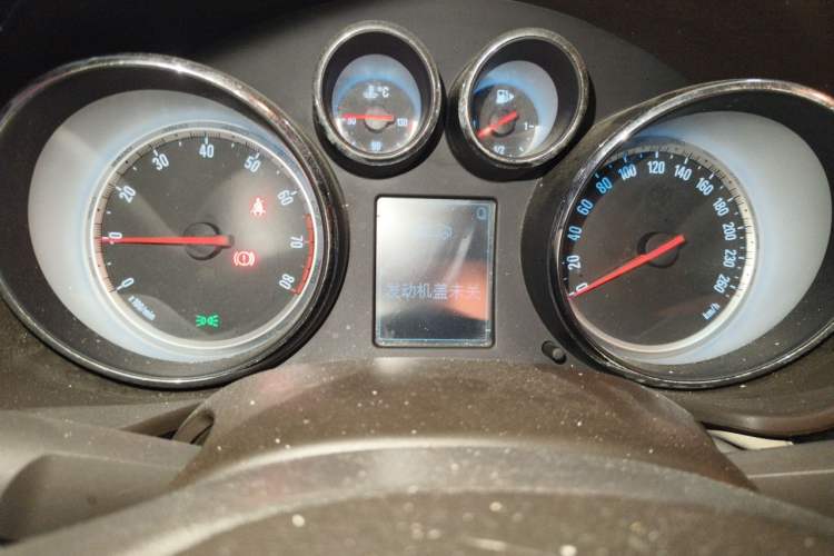 Used Buick Regal 2015 2.0L Leading Fashion Edition Instrument Cluster