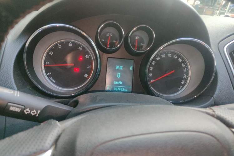 Used Buick Regal 2015 1.6T Leading Technology Model Instrument Cluster