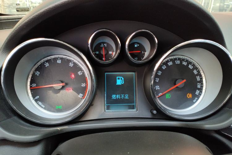 Used Buick Regal 2015 1.6T Leading Technology Model Instrument Cluster